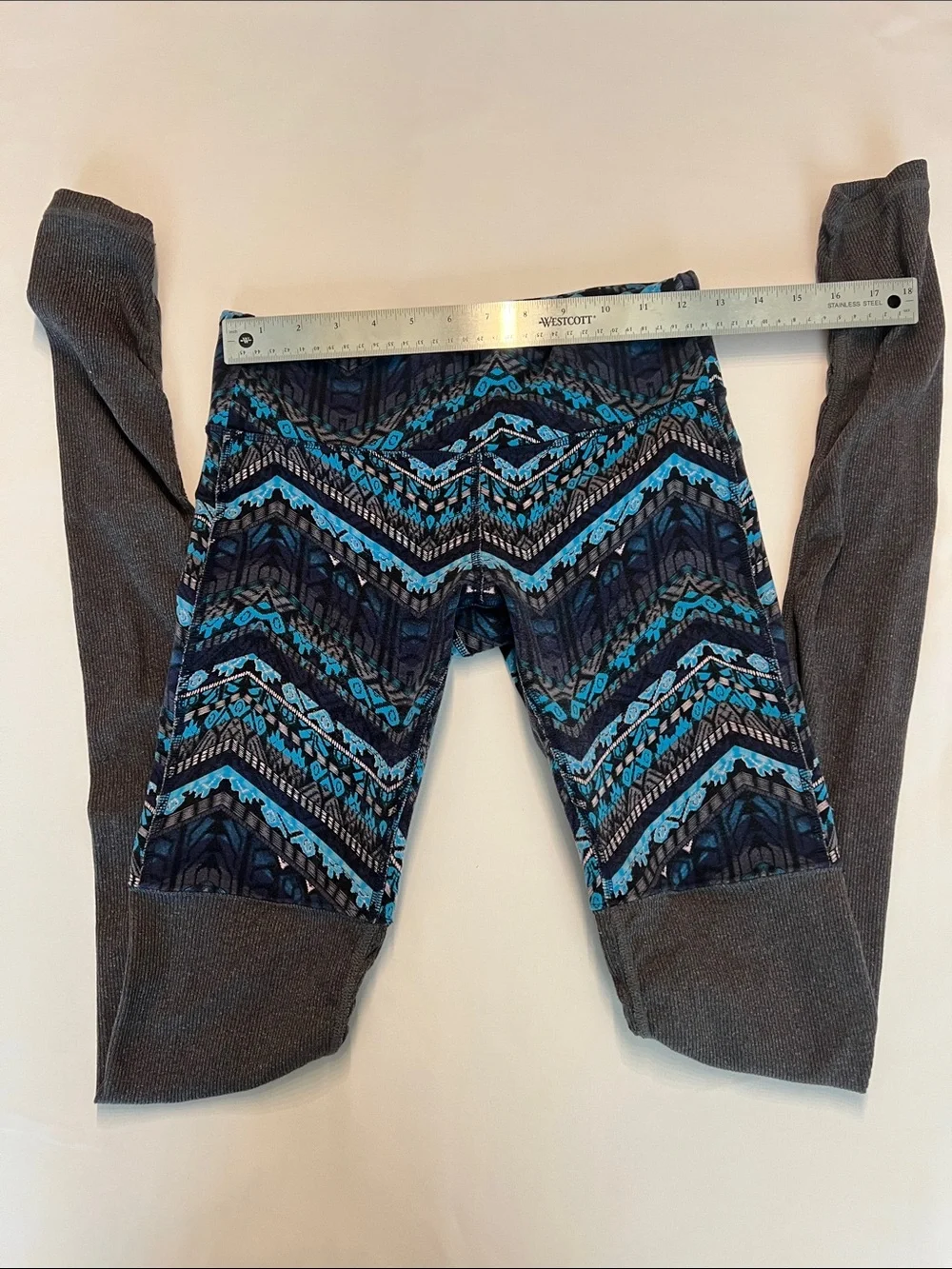 Alo- Blue Patterned ActiveLeggings - No size tag, measures as small- 12.5 Inches